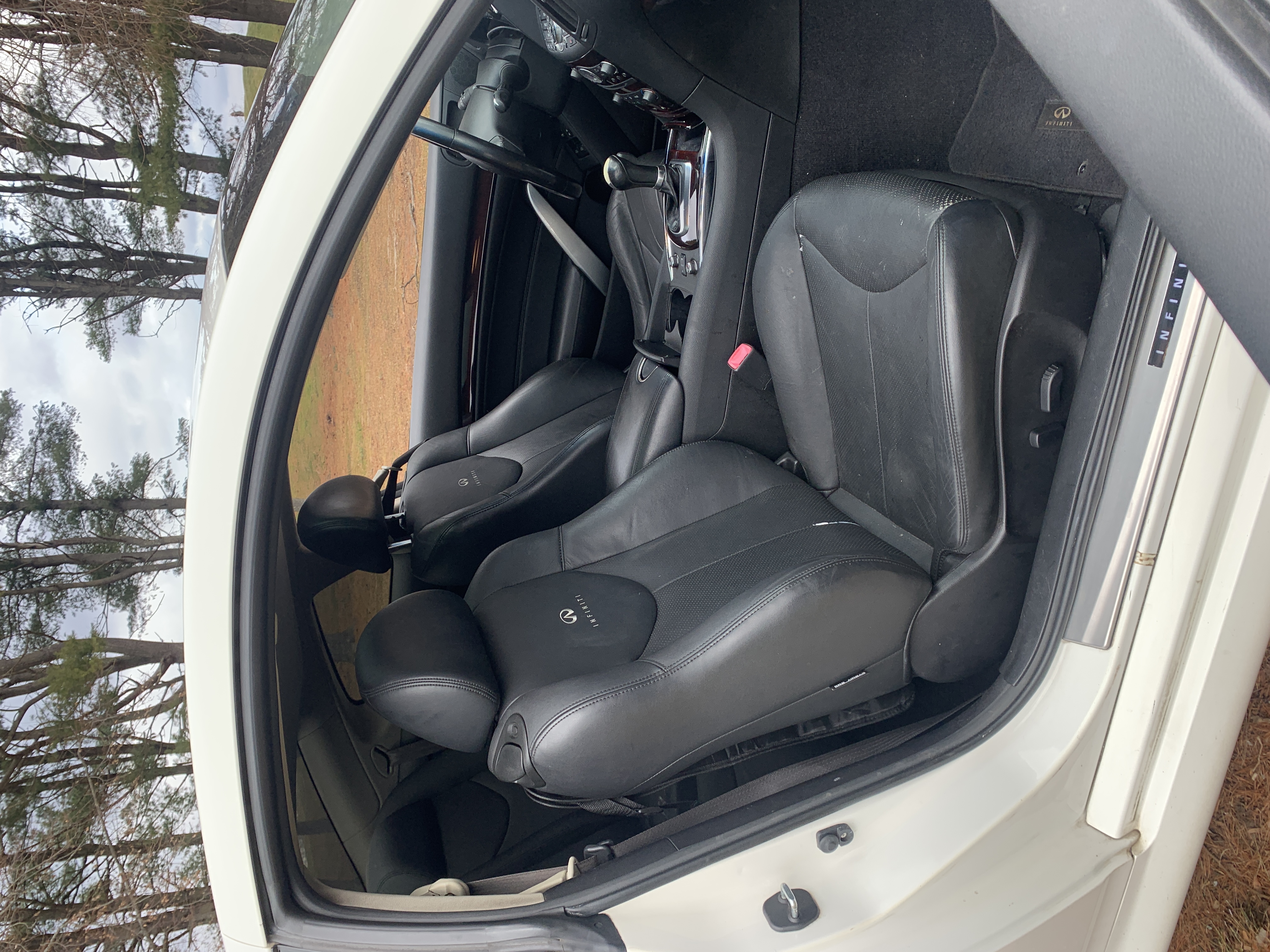 2014 Infiniti Coupe Q60 3.7 AWD 133K 330HP LOADED Excellent Condition SPORT TRIM -  Modern Tech - Serious VQ Power — photo 31